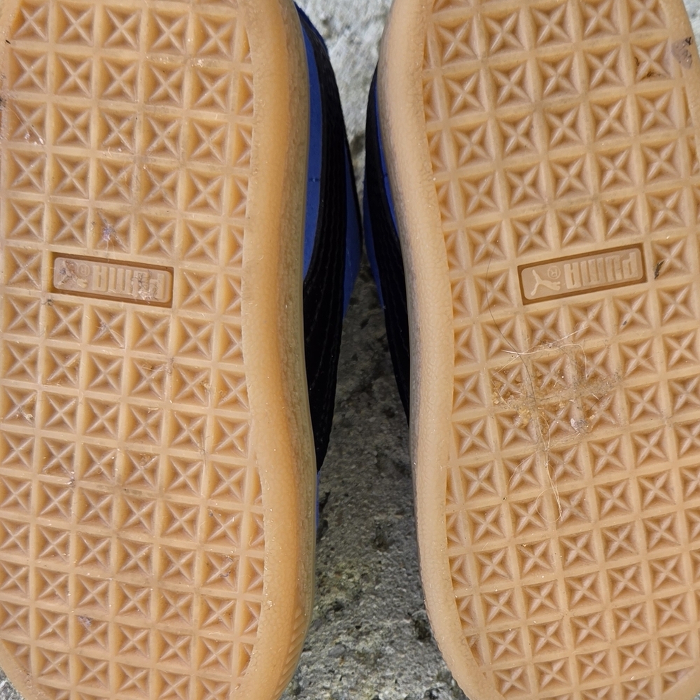 Puma Little Kids Suede Sneaker in Blue - Picture 5 of 11